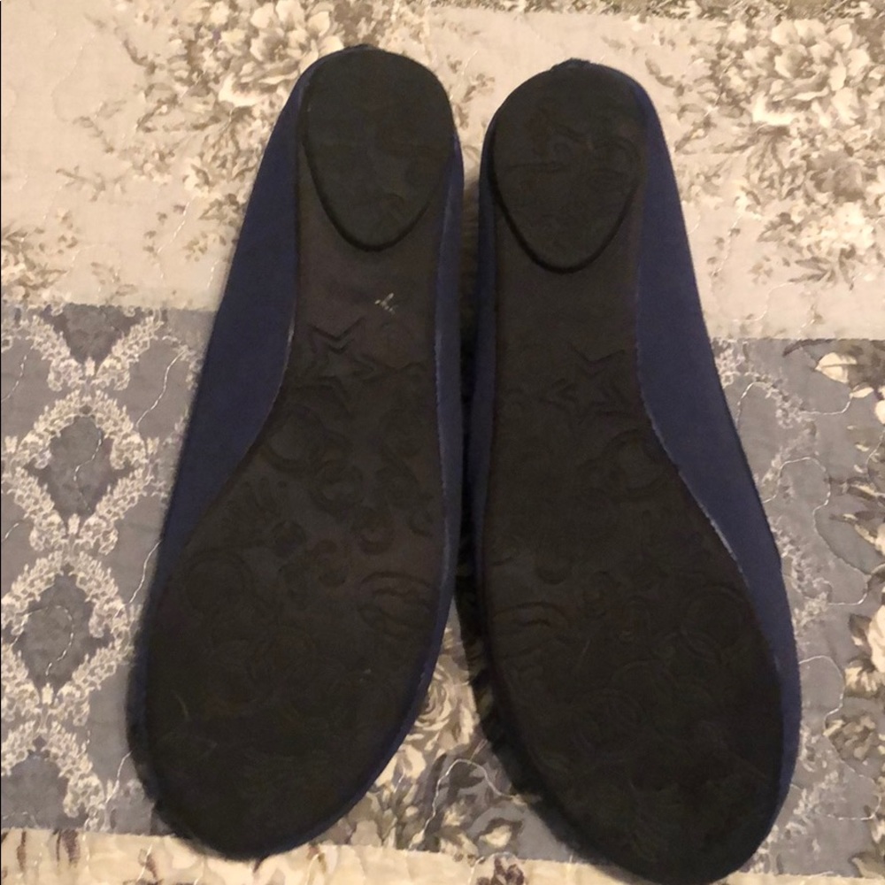 Shoes - Picture 2 of 2